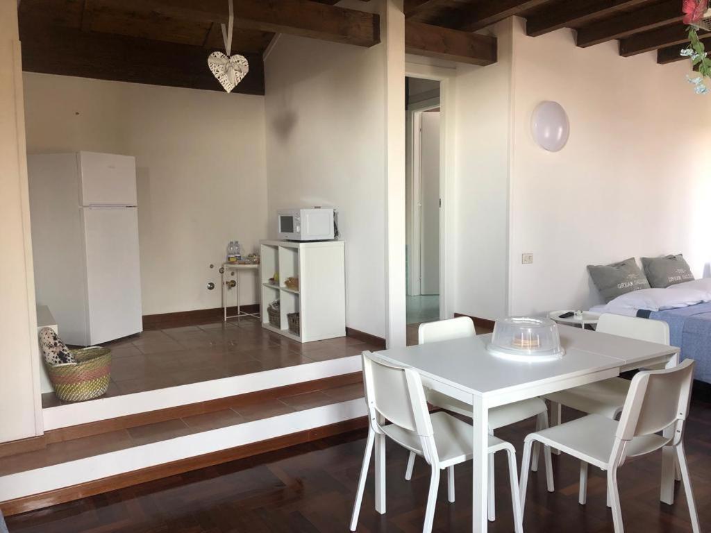 Attico By Marconi 11 Bed & Breakfast Besozzo Екстериор снимка