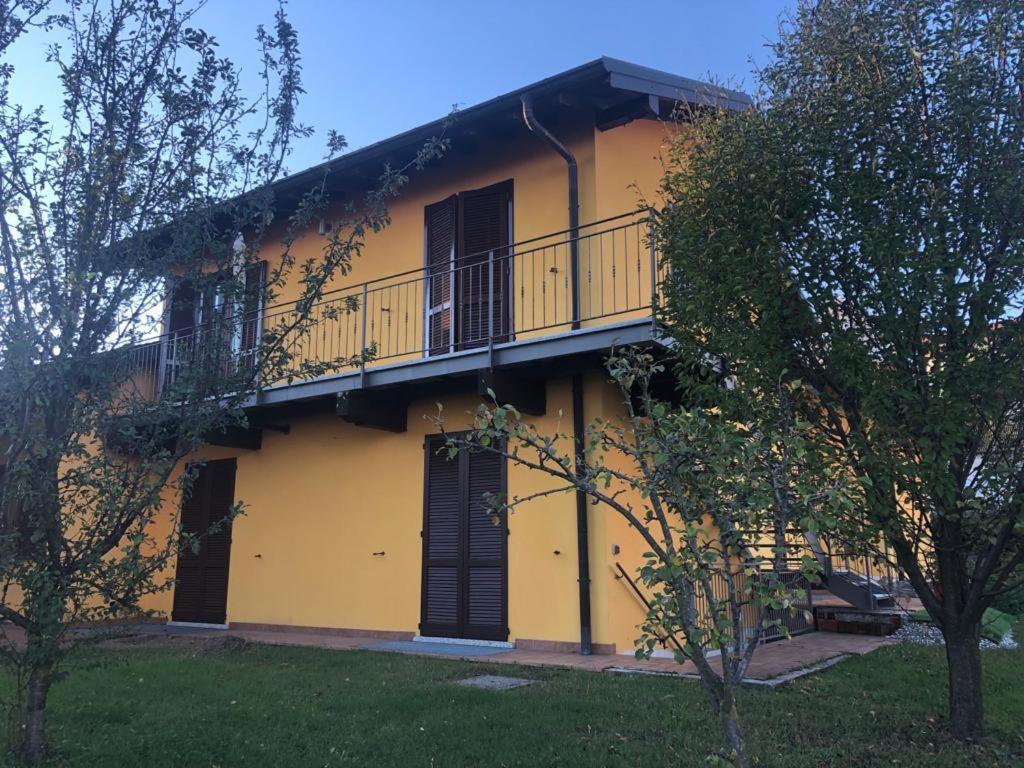 Attico By Marconi 11 Bed & Breakfast Besozzo Екстериор снимка